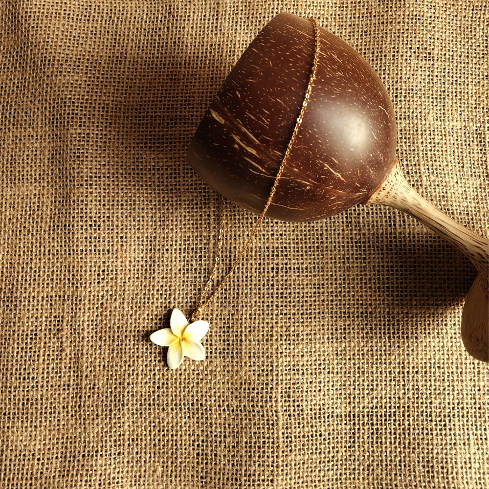 Collier frangipanier artisanal | 6 couleurs